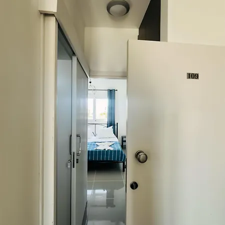 Heartcore أيا نابا